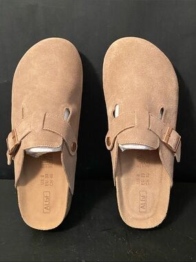ALGF Taupe Suede Potato Clog Shoes sz 8 Arch Support NIB